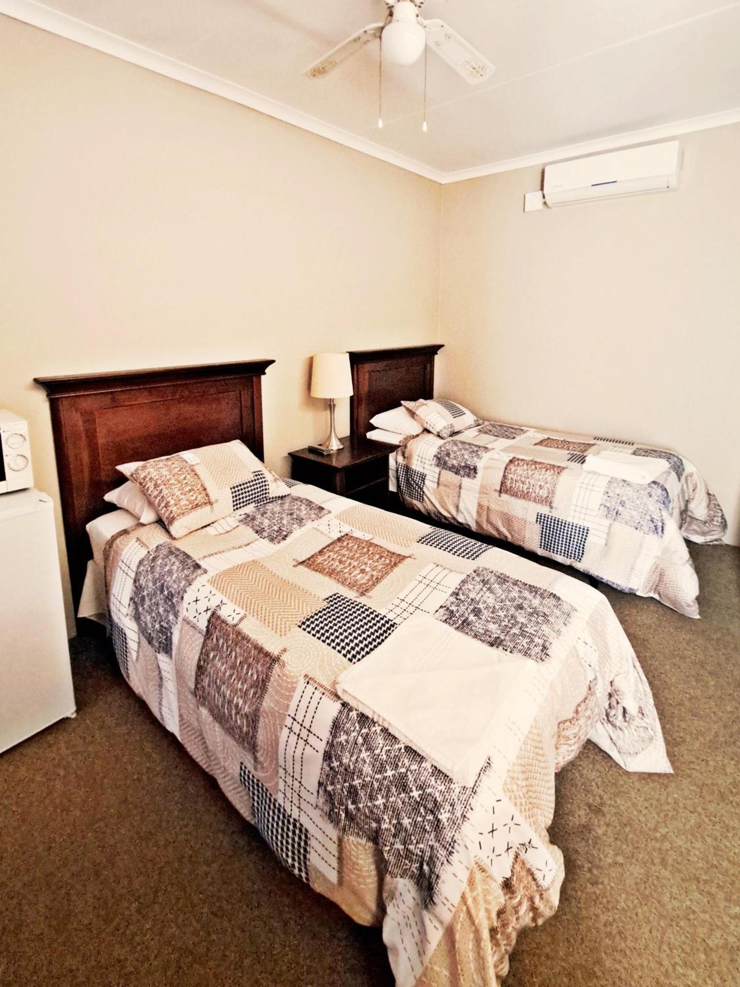 Sunset Chalets Colesberg Exterior photo